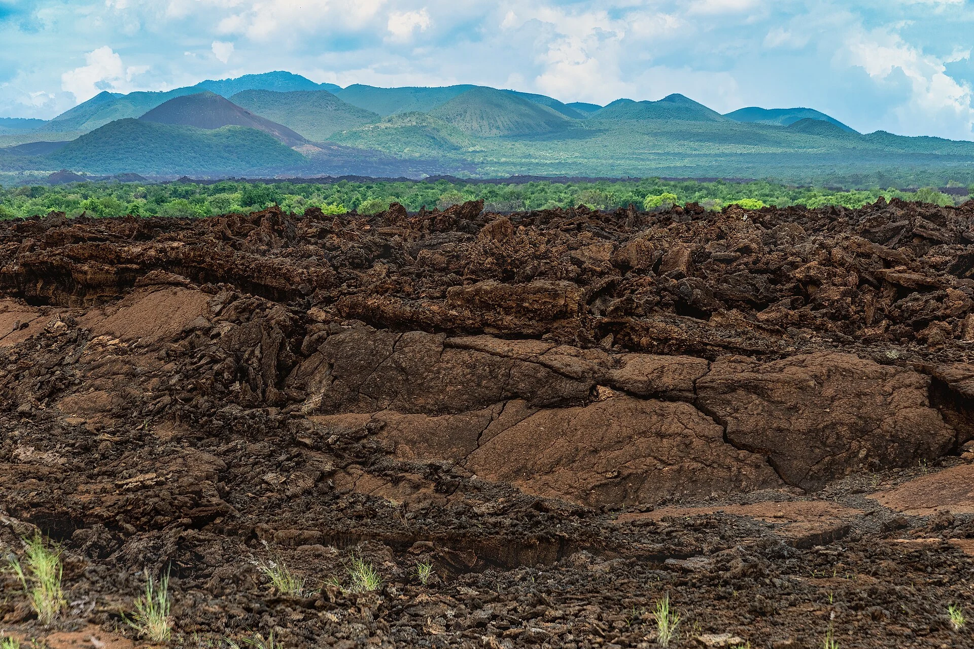 The Shetani lava flow below the Chyulu Hills