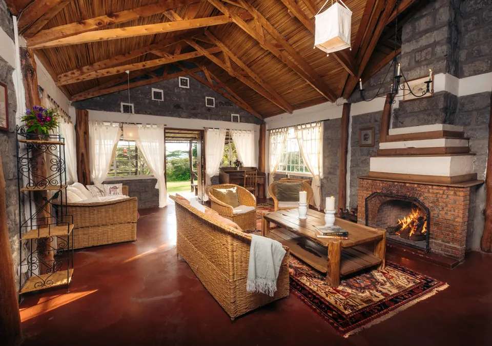 Malu Family Villa sitting room with fireplace