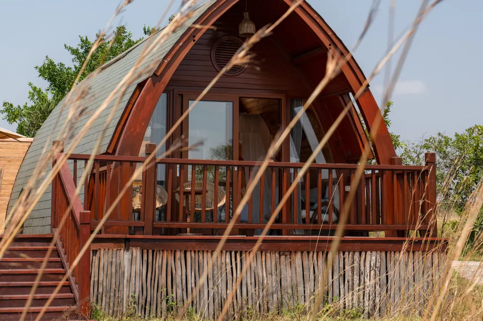ARK Expedition Twin cottage exterior