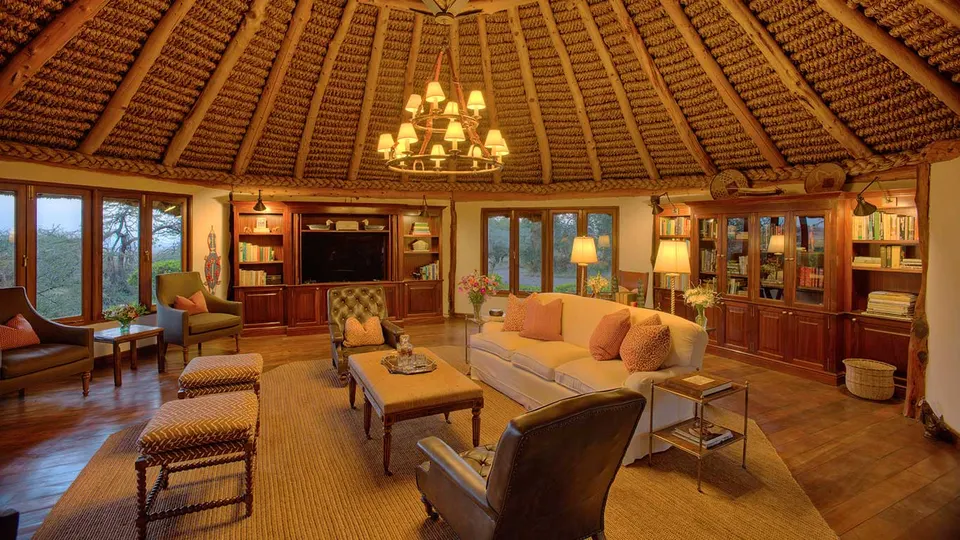 Main lounge and library