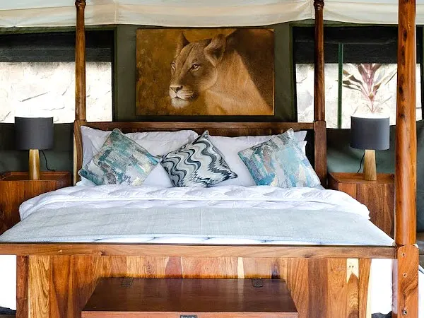 Ndutu seasonal guest-tent bedroom