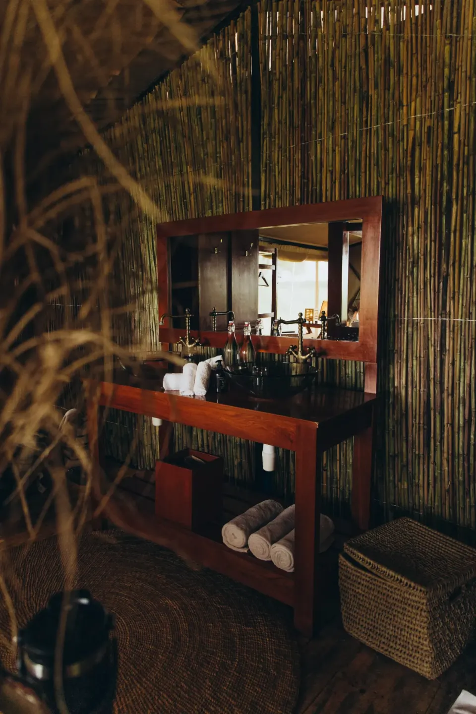 Asanja Siri Bustani bathroom vanity