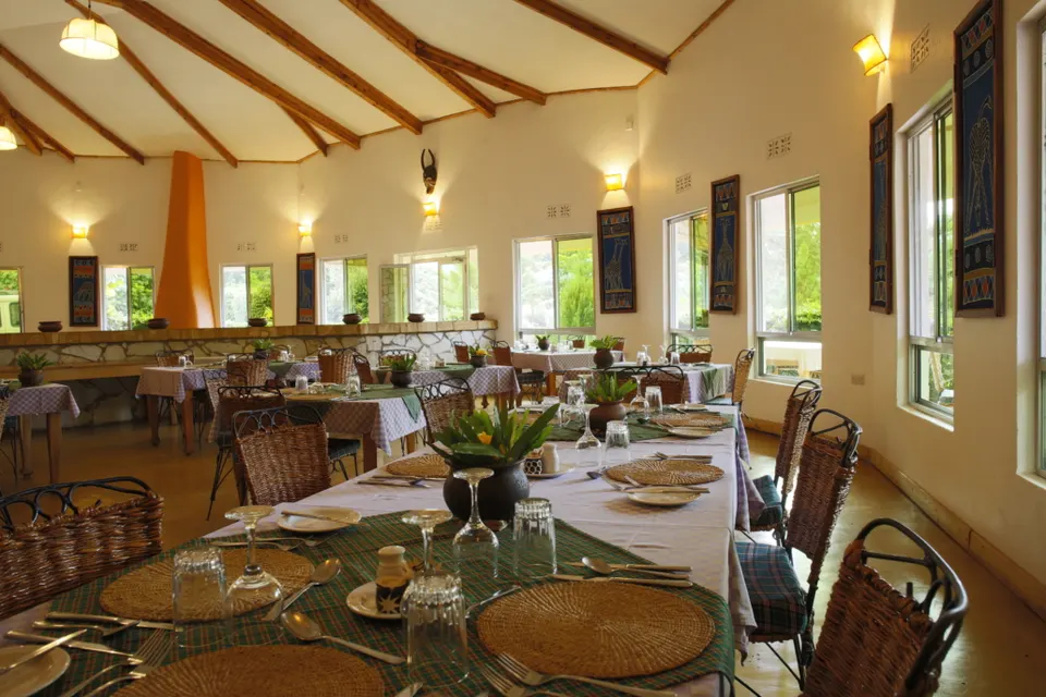 Country Lodge dining room