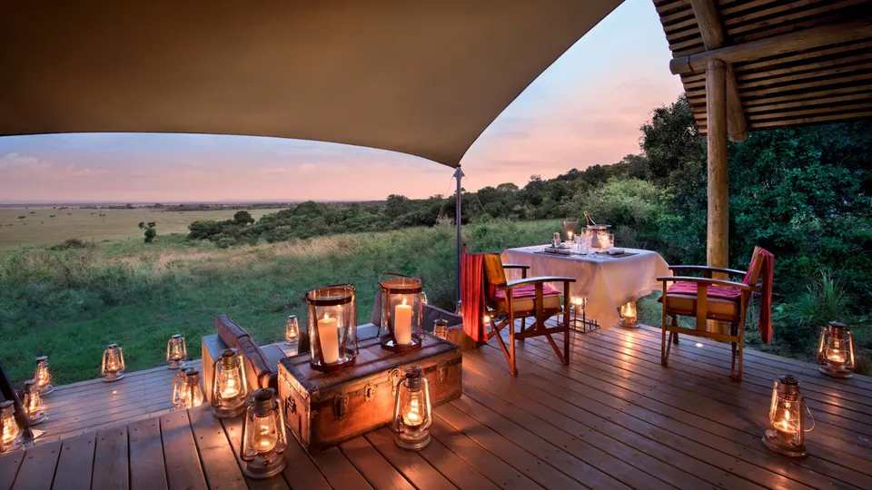Outdoor dining on a guest deck