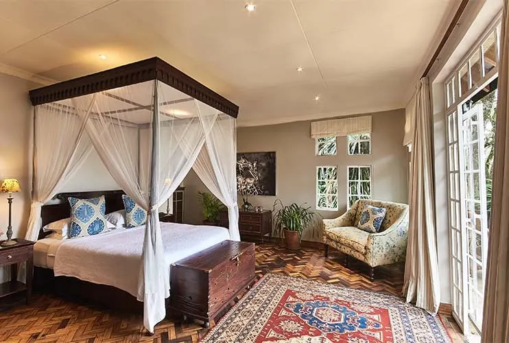 Karen Blixen Suite master bedroom