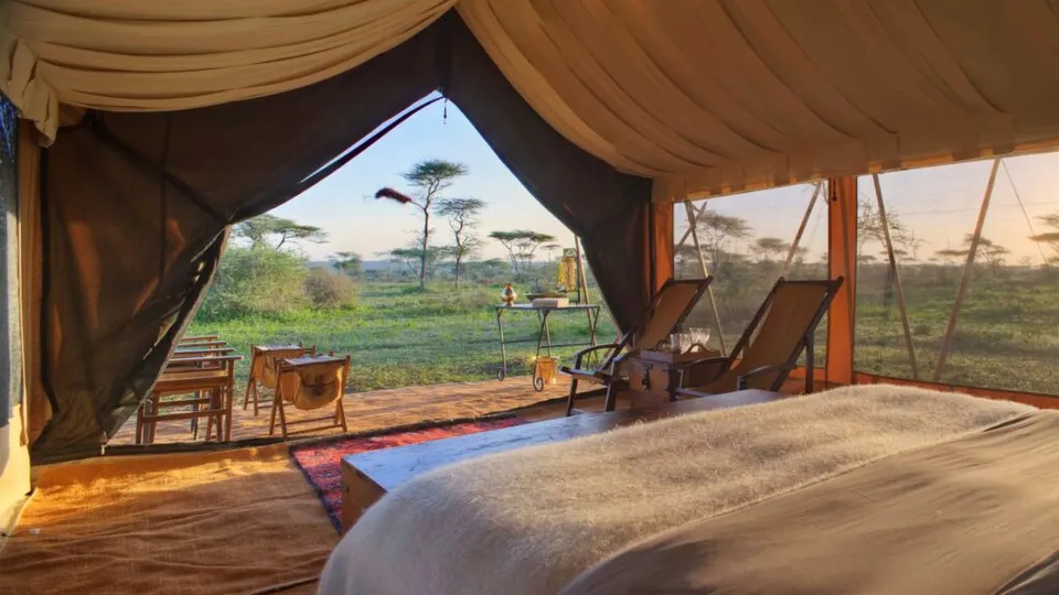 Serengeti Under Canvas tent bedroom