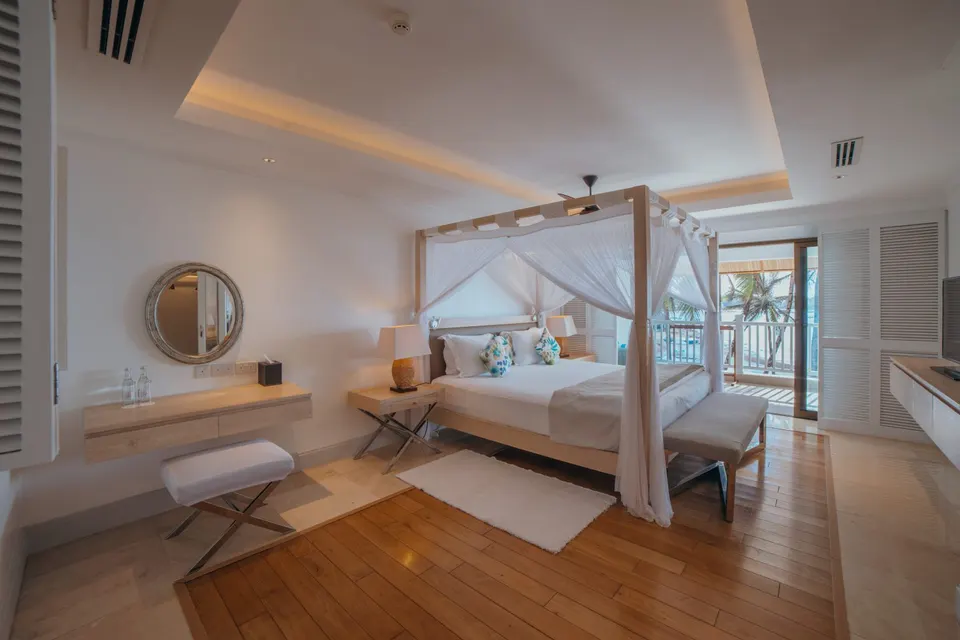 Hemingways One-Bedroom Ocean View Suite