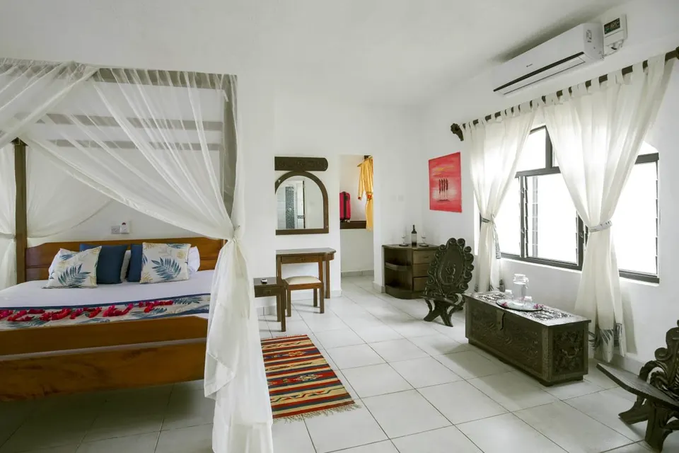 Coconut Beach Lodge bedroom interior