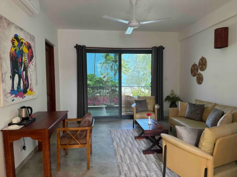 Uhuru suite living area