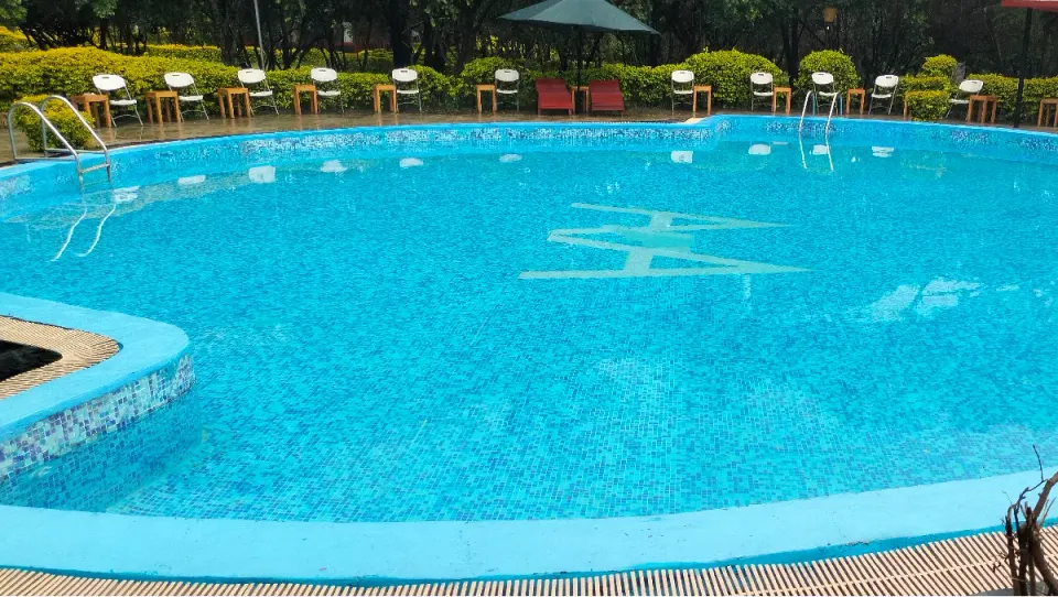 AA Lodge Maasai Mara shared pool