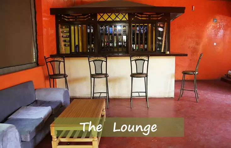 Miti Mingi communal bar and lounge