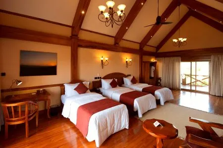 Ngorongoro Rim Lodge twin bedroom