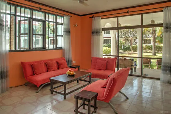 Bahari Dhow Comfort Villa sitting room