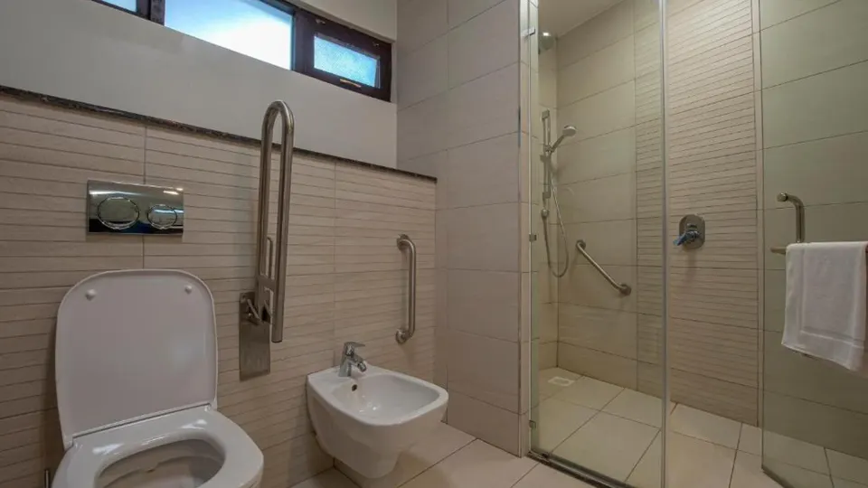 Guest bathroom at Lake Naivasha Sopa