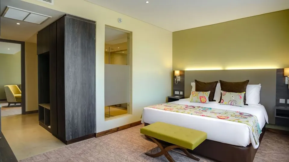 Tamarind Tree Business Suite at legacy family-suite URL