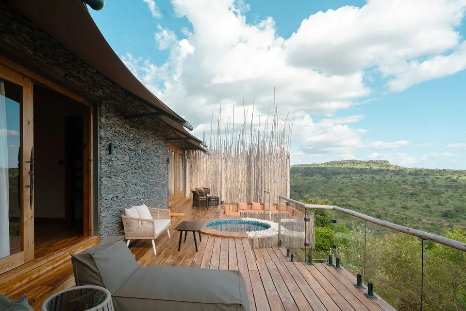 Pearl Mara family-suite deck and Jacuzzi