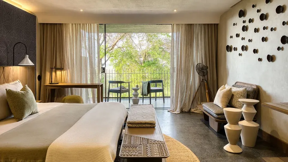 Savannah Room interior