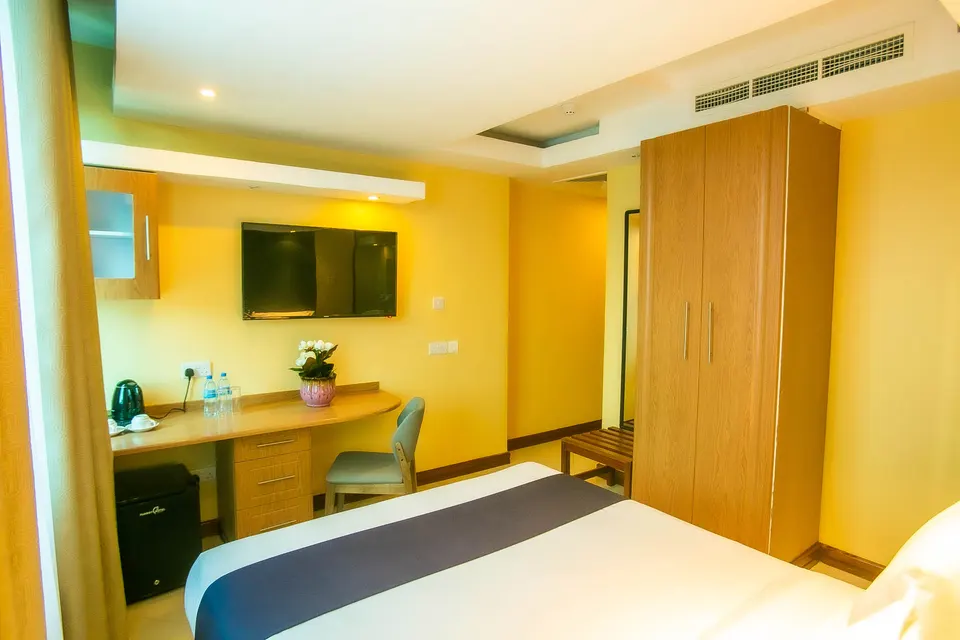 Best Western Parrot Hotel photograph