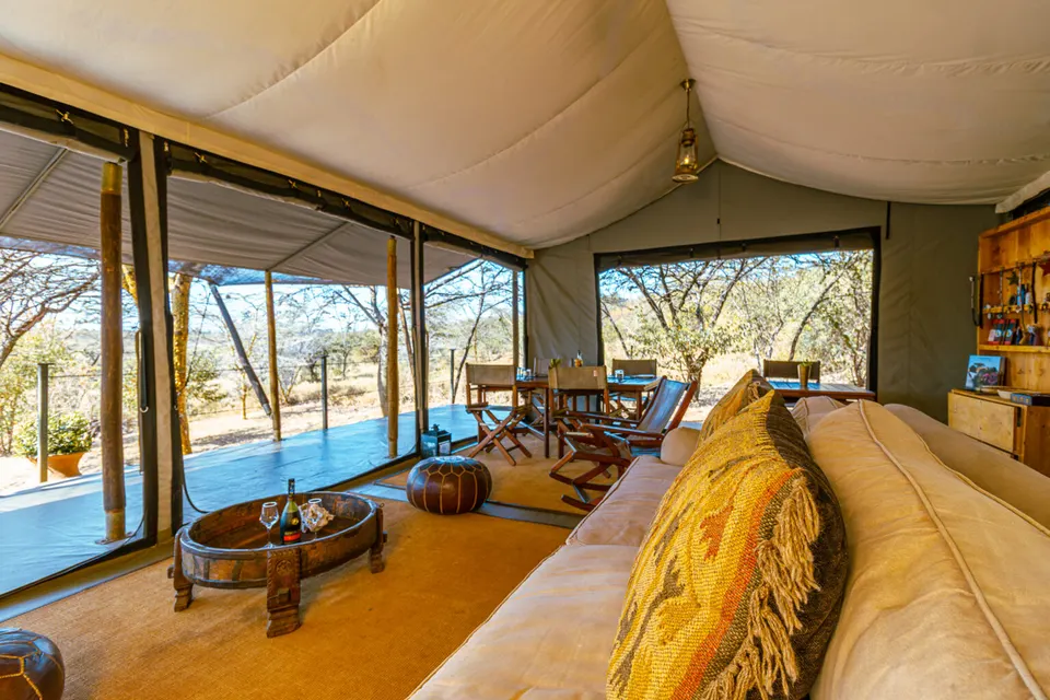 Basecamp Wilderness lounge