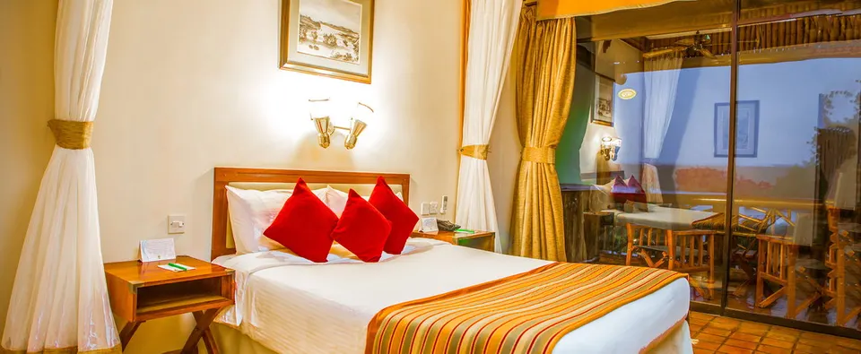 Paraa Safari Lodge photograph