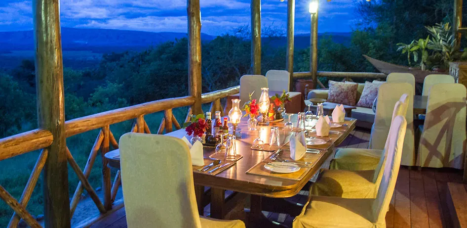 Raised outdoor dining deck