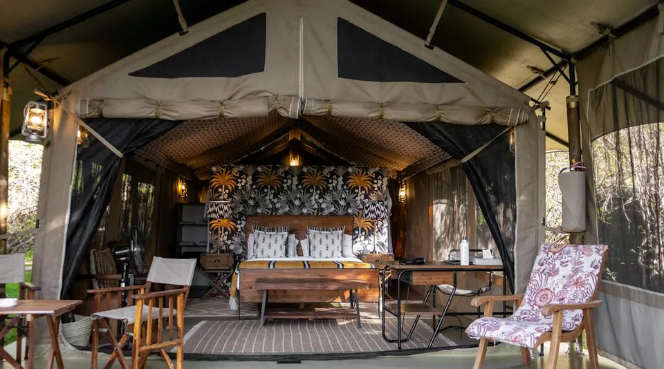 Lerai tent interior and veranda