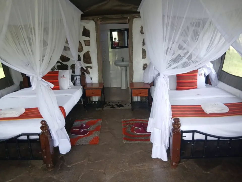Elangata Olerai twin tent