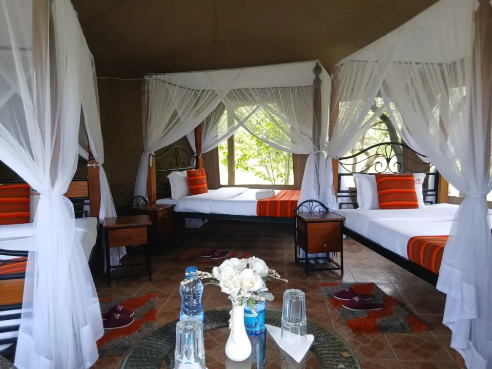 Elangata Olerai triple tent