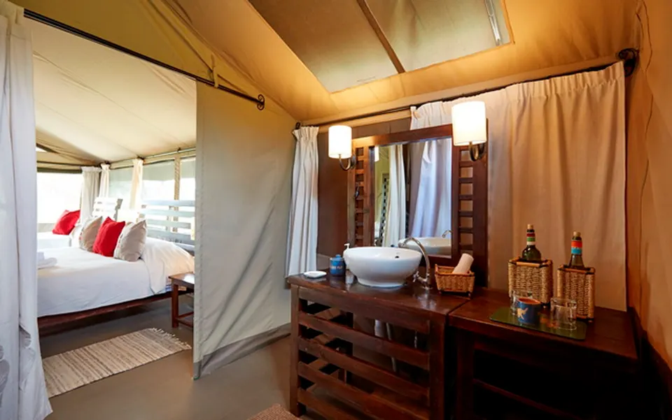 Family-unit bathroom and adjoining bedroom