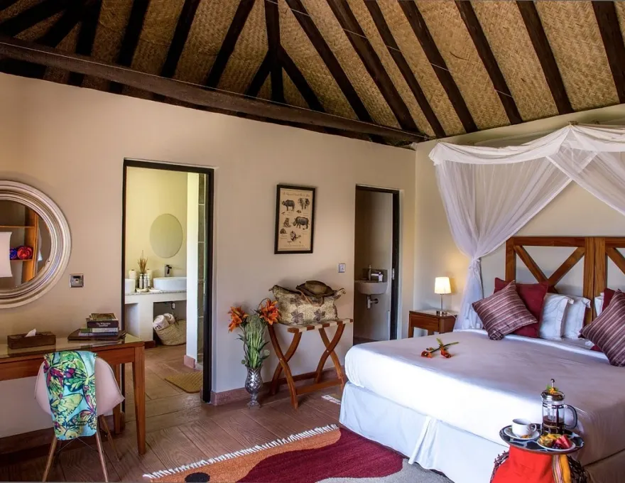Suite bedroom