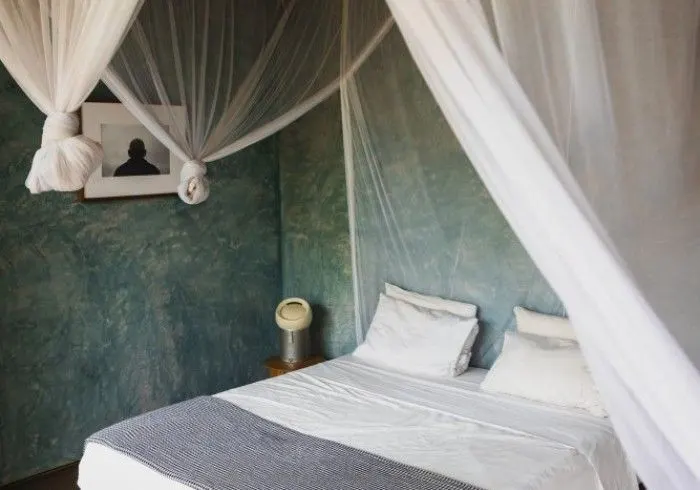 Simone bedroom