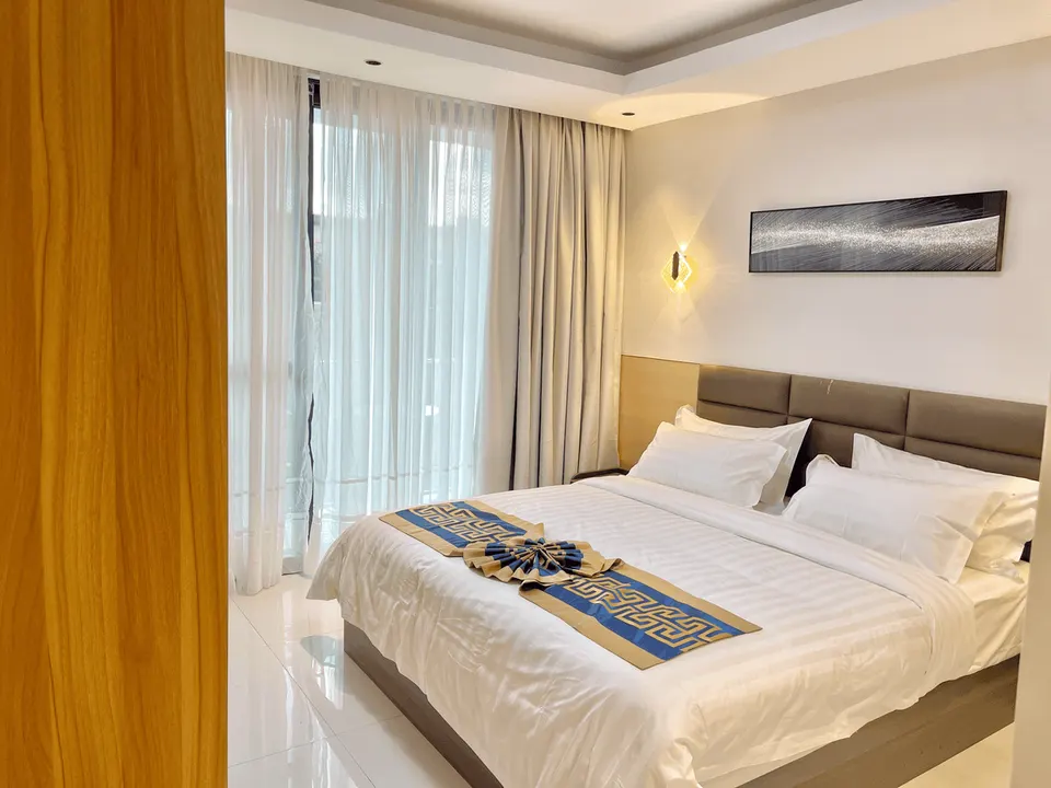 exact bedroom count unresolved