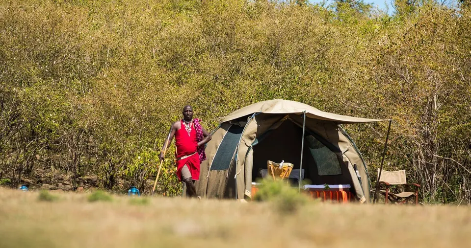 Mobile tent exterior with guide