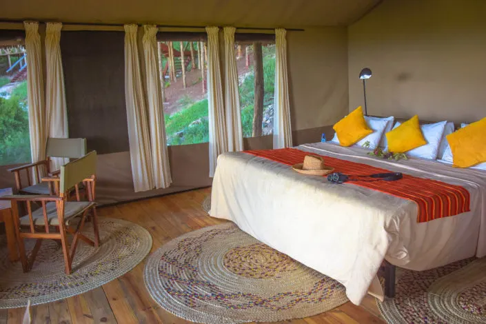 Double tent interior