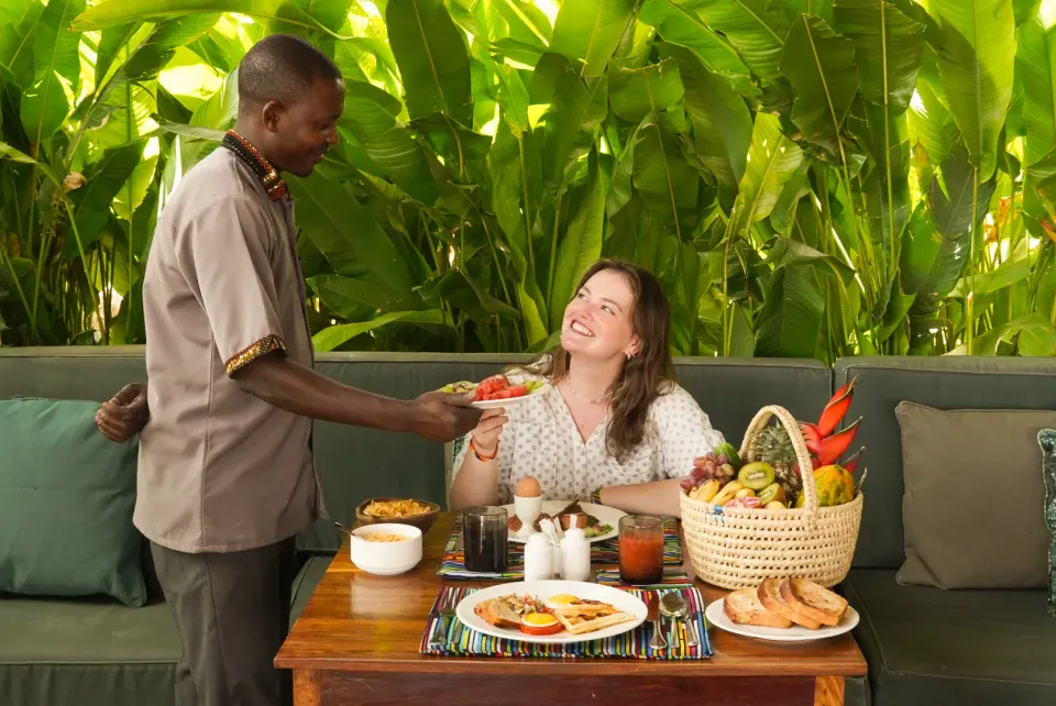 Suricata Boma breakfast service setting