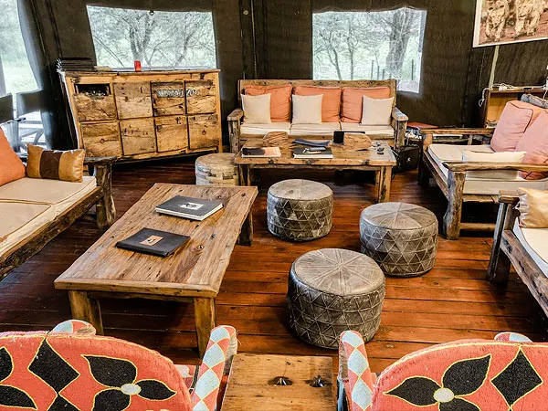 Communal lounge seating and coffee tables