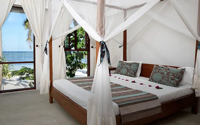 One-bedroom oceanfront bungalow
