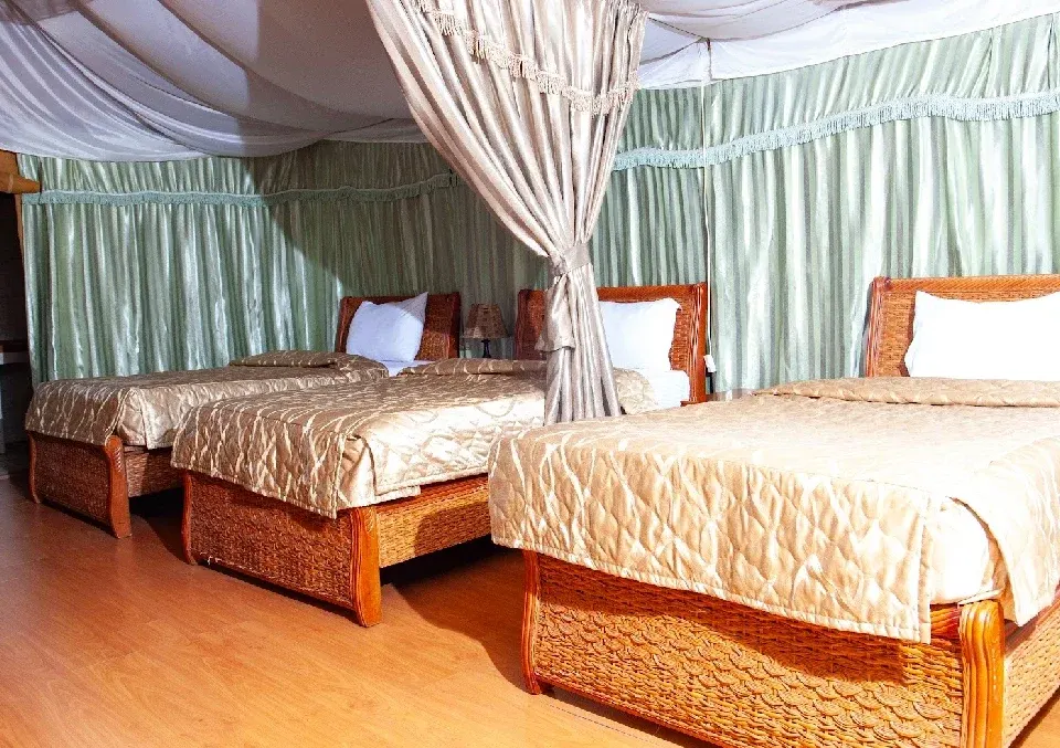 Triple room beds