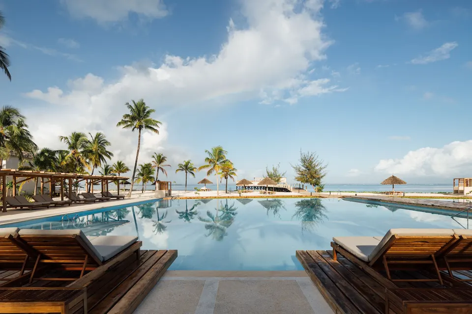 Main pool looking towards the ocean