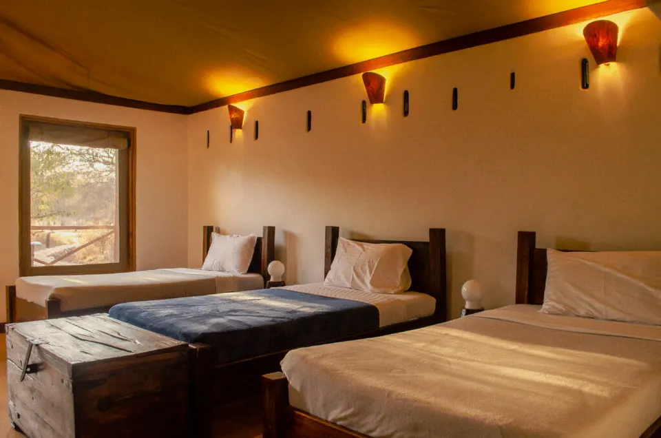 Oldonyo Orok triple room with three beds