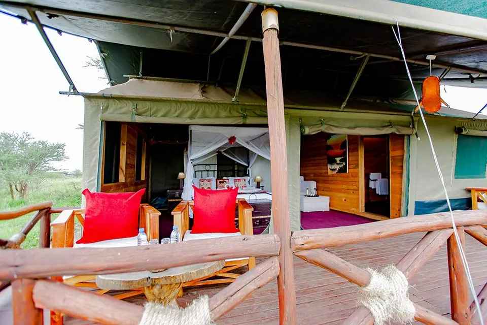 Heritage central camp guest-tent veranda