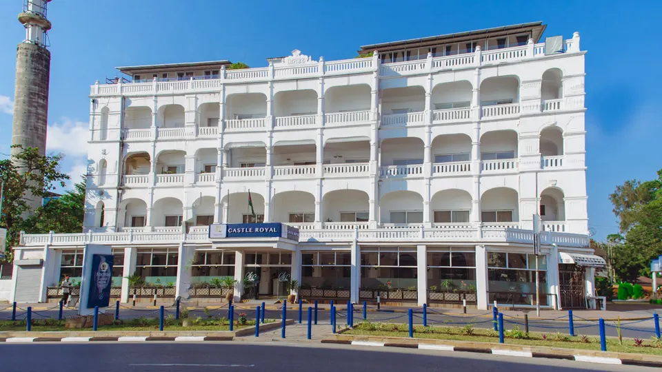 Sentrim Castle Royal exterior on Moi Avenue