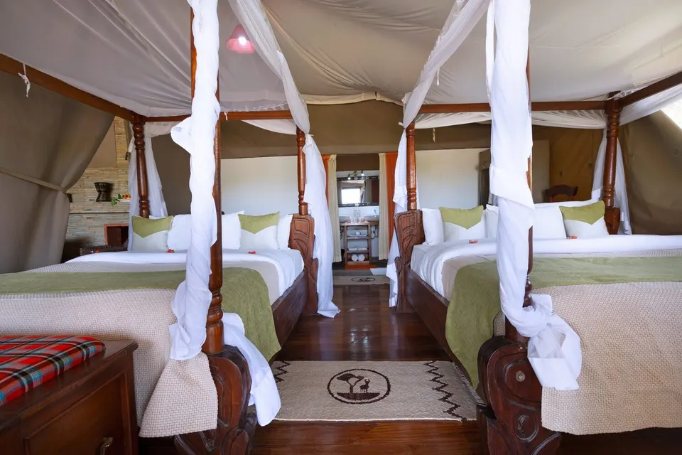 Loyk tent bedroom with multiple beds