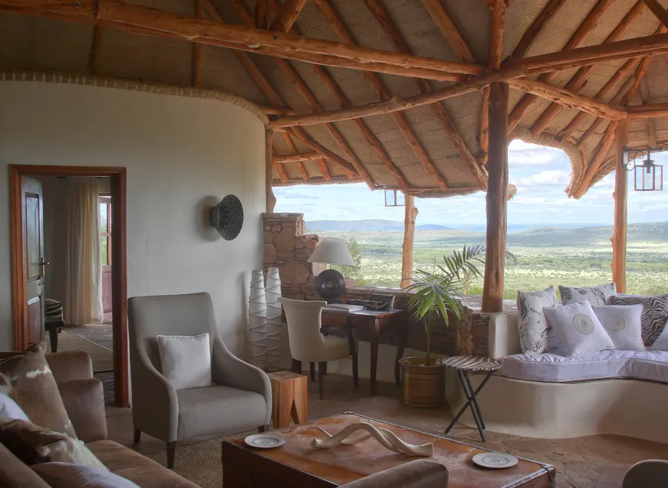 Little Olarro lounge