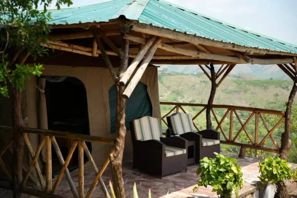 Eagle’s Nest tent veranda with outdoor seating
