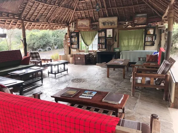 Maasai Simba Camp open communal lounge