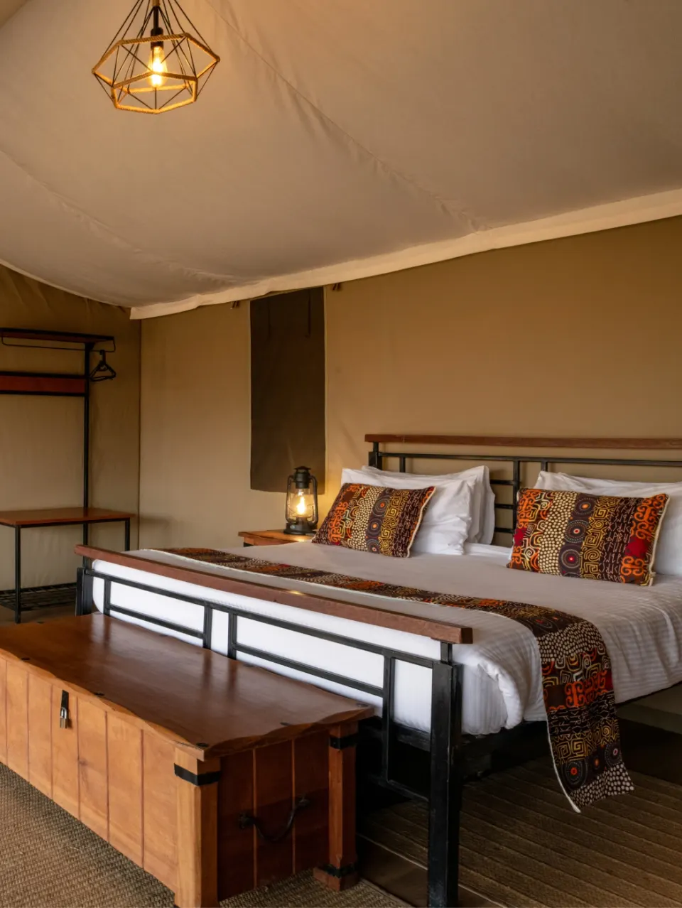 Deluxe Tent bedroom