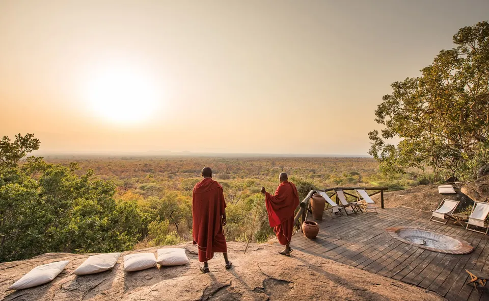 Maweninga rocky viewpoint and seating