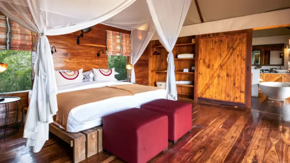 Sayari guest-tent bedroom