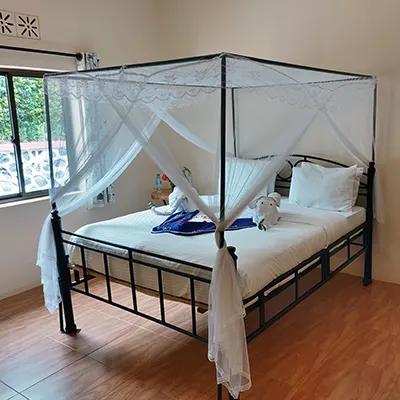 Main-house double bedroom
